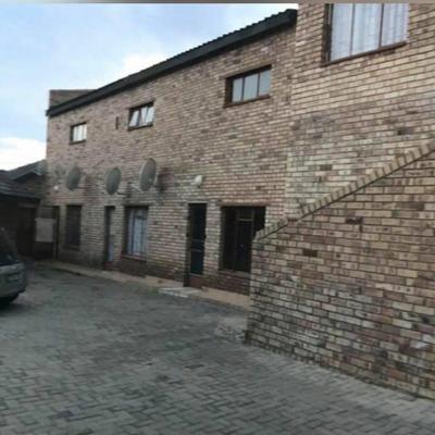 Apartment / Flat For Rent in Manzilpark, Klerksdorp
